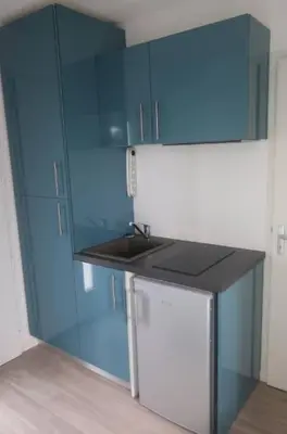 Cuisine ou kitchenette dans l'établissement Grande maison familiale avec piscine couverte chauffée à 15 min du centre de Nantes