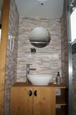 Salle de bains dans l'établissement SPA & Tiny house à la campagne