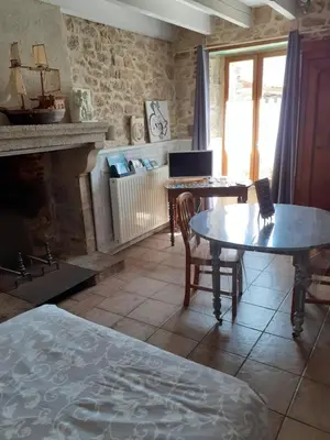 Cuisine ou kitchenette dans l'établissement Chambre d'hôte du Plessis