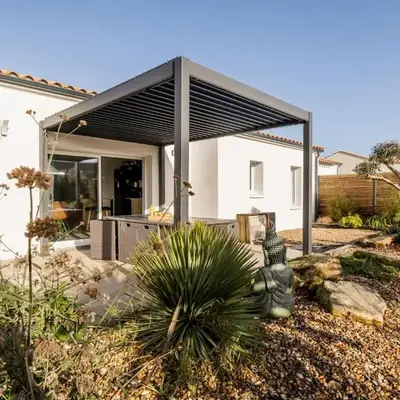Charmante Maison Moderne avec Jardin Privé à 9 km de la Plage