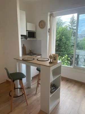 Cuisine ou kitchenette dans l'établissement Studio à 5 min à pied de la mer
