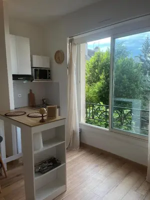 Cuisine ou kitchenette dans l'établissement Studio à 5 min à pied de la mer