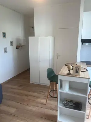 Cuisine ou kitchenette dans l'établissement Studio à 5 min à pied de la mer