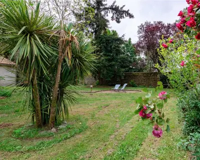 Jardin de l'établissement Château Doré les Tours - Appartement Renard - Proche Puy du Fou
