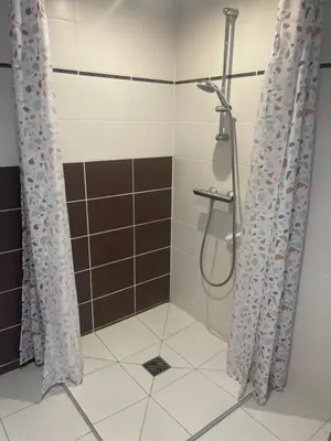 Salle de bains dans l'établissement Willy et Flo