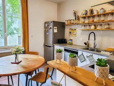 Cuisine ou kitchenette dans l'établissement Le Cosy sur cour - T3 Hypercentre Angers