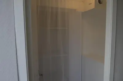 Salle de bains dans l'établissement Petit studio style bohème - Appartement proche hôpital