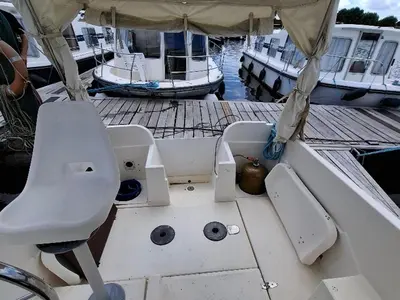 Balcon ou terrasse dans l'établissement Séjour Insolite sur Bateau à Chenillé-Changé - API-1-46-24