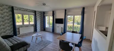 Télévision ou salle de divertissement dans l'établissement Ma Retz Basse