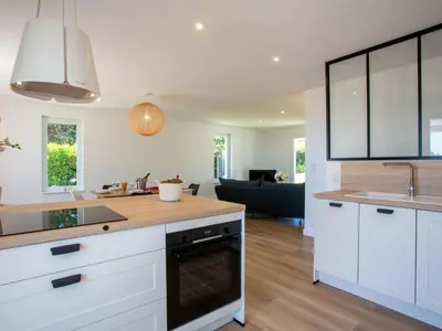 Cuisine ou kitchenette dans l'établissement Holiday Home Le Bigorneau Préfaillais by Interhome