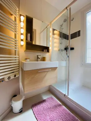 Salle de bains dans l'établissement Casa Plantagenêt