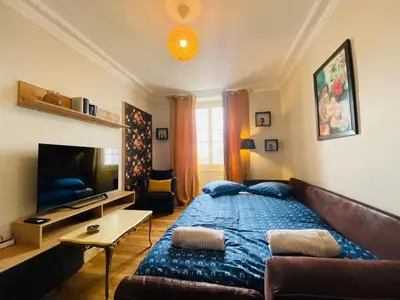 Télévision ou salle de divertissement dans l'établissement Casa Plantagenêt