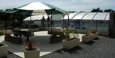 Piscine de l'établissement ZEcamping 3 animé pet friendly familial piscine chauffée ou située à proximité