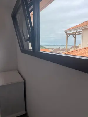 Vue générale sur la mer ou vue sur la mer prise depuis la villa