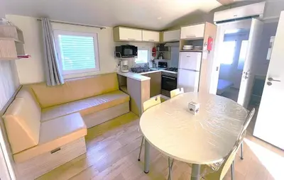 Cuisine ou kitchenette dans l'établissement Premi Home XL SUPERieur 6P 3ch-Puy du Fou 25min
