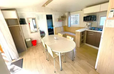 Cuisine ou kitchenette dans l'établissement Premi Home XL SUPERieur 6P 3ch-Puy du Fou 25min