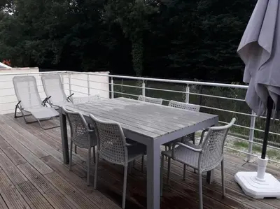 Balcon ou terrasse dans l'établissement Gîte LMNP Zehr