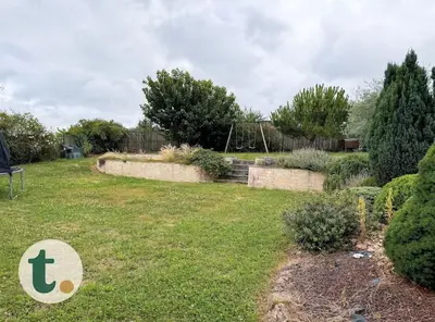 Jardin de l'établissement Tranquiloue - Maison moderne - Proche PuyduFou