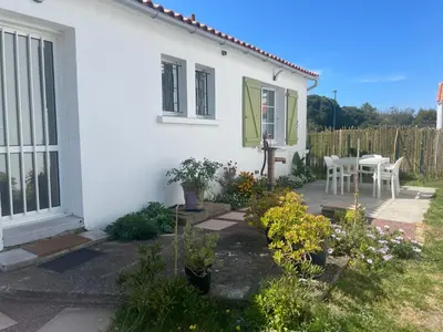 Jardin de l'établissement La Maison des Pins