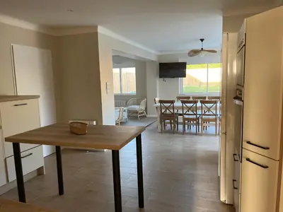 Cuisine ou kitchenette dans l'établissement Villa chaleureuse 8 personnes - Nouveau