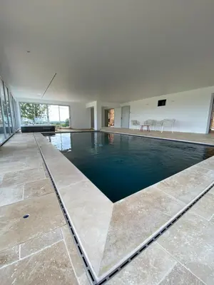Piscine de l'établissement Domaine du Puy Doré ou située à proximité