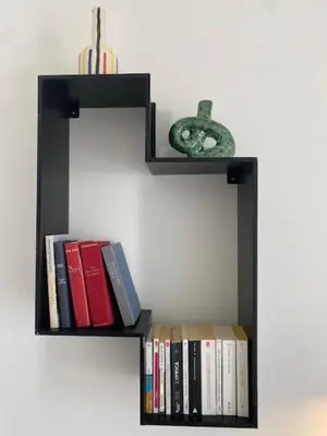 Bibliothèque dans la maison de vacances