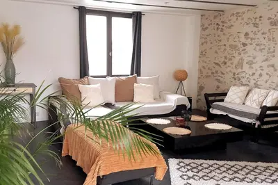Coin salon dans l'établissement Gite le Parveau, 3 étoiles meublé de tourisme