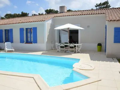 Piscine de l'établissement Villa avec piscine privée, 3 chambres à Saint-Jean-de-Monts - FR-1-323-552 ou située à proximité