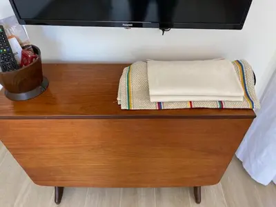 Télévision ou salle de divertissement dans l'établissement La Maisonnette