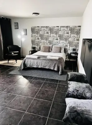 Un ou plusieurs lits dans un hébergement de l'établissement Studio proche du front de mer en plein centre-ville
