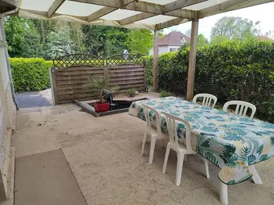 Jardin de l'établissement La Casa Bidule