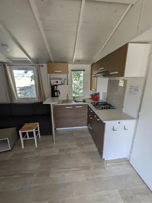 Plan de l'établissement Mobil home 4x8m et terrasse 18m2