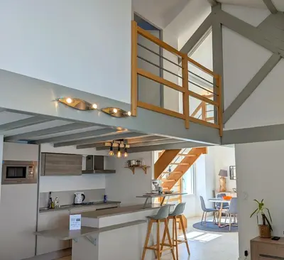 Cuisine ou kitchenette dans l'établissement Élégante Maison de ville