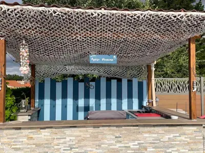 Plan de l'établissement Appartement T3 individuel avec accès piscine et jardin privés