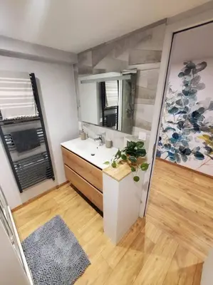 Salle de bains dans l'établissement Sur le chemin du Cens