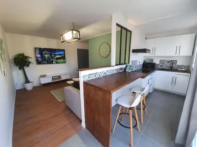 Cuisine ou kitchenette dans l'établissement Le studio 40