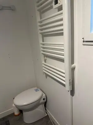 Salle de bains dans l'établissement Chambre Bouchemaine Angers