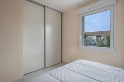 Un ou plusieurs lits dans un hébergement de l'établissement Maison de plain-pied - quartier calme pour six personnes
