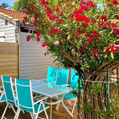 Maison rénovée près de la plage avec jardin clos et parking - FR-1-426-562