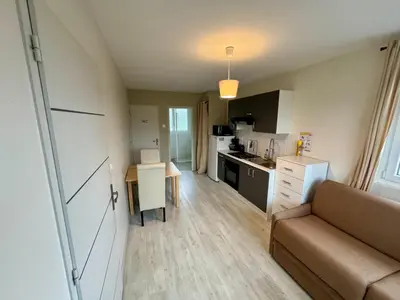 Cuisine ou kitchenette dans l'établissement Domaine des 5 Roses - Rose Blanche