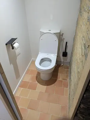 Salle de bains dans l'établissement Hébergement indépendant centre bourg