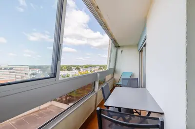 Balcon ou terrasse dans l'établissement Vue sur la Plage des Demoiselles - Appt vue mer