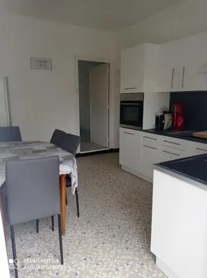 Cuisine ou kitchenette dans l'établissement Repos au bord de l'eau