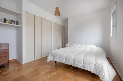 Un ou plusieurs lits dans un hébergement de l'établissement Villa de famille pour 13 à 200m de la mer