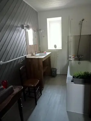 Salle de bains dans l'établissement Le Plessis renard