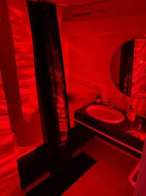 Salle de bains dans l'établissement Cocon de Bonheur & Parking