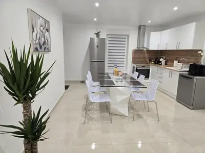 Cuisine ou kitchenette dans l'établissement Maison Challans