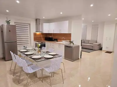 Cuisine ou kitchenette dans l'établissement Maison Challans