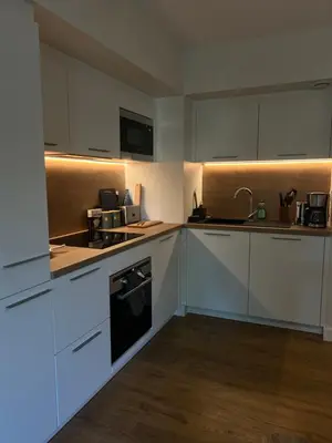 Cuisine ou kitchenette dans l'établissement Appartement d'Exception à 20m de la Plage Votre Évasion Parfaite