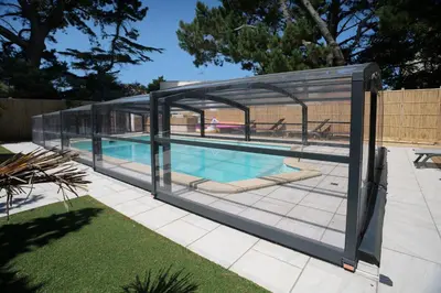 Piscine de l'établissement Maison avec piscine 10 couchages ou située à proximité